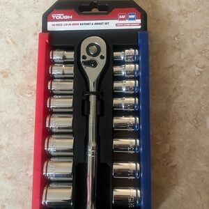 Hyper Tough Silver Ratchet and Socket Set